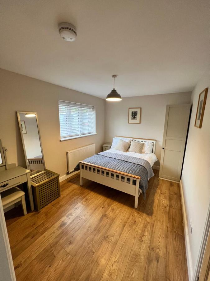 Sandscroft Annex 5A Apartment Broadway  Bagian luar foto